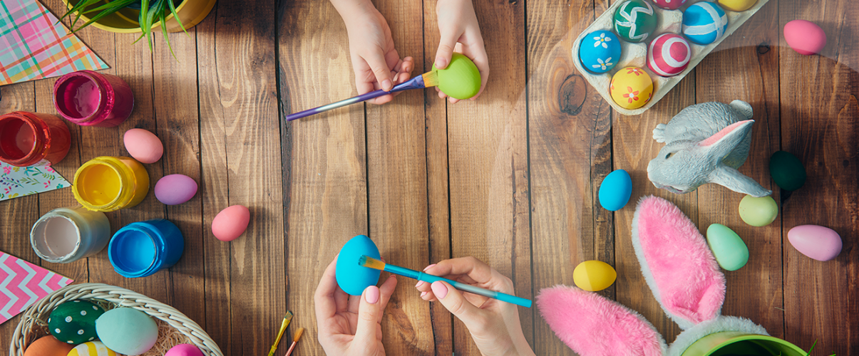 Faites L'oeuf De Pâques Avec La Colle Et Les Ciseaux Activité De