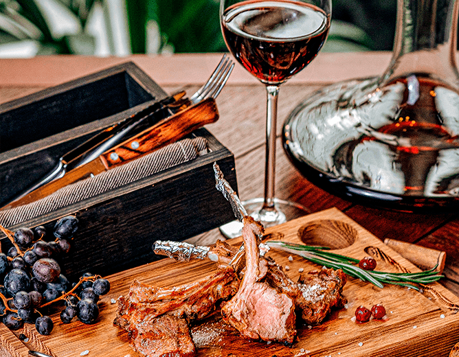 Illustration de l'article « Grillades & vin rouge : le duo qui respire l’été »