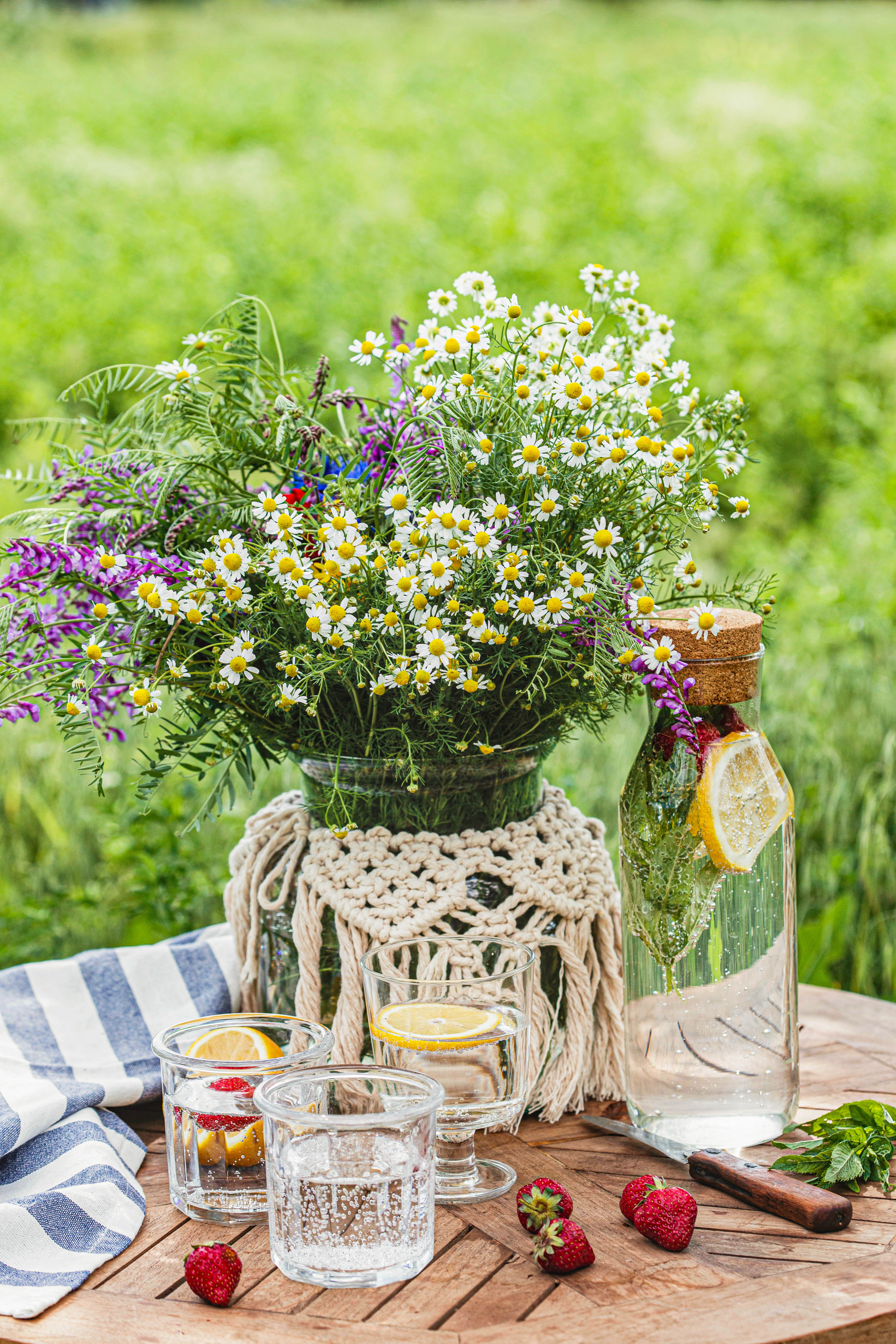 Vase décoratif en macramé