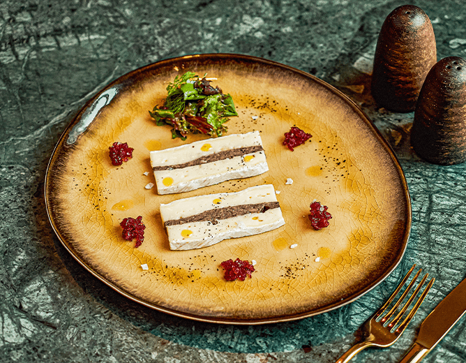 Illustration de l'article « Le Brie à la truffe, un fromage d’exception pour les fêtes. »